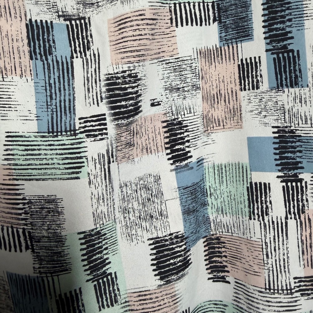 Charming Charlie Blouse Polyester Geometric Print Cap Sleeve Career Mod Top M - Picture 4 of 6